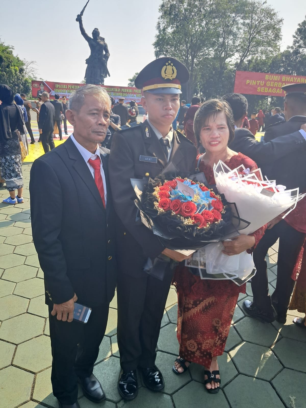 Mahasiswa lulusan STIKIN Purwokerto prodi Pendidikan Agama Khonghucu berhasil lulus kepolisian Selam